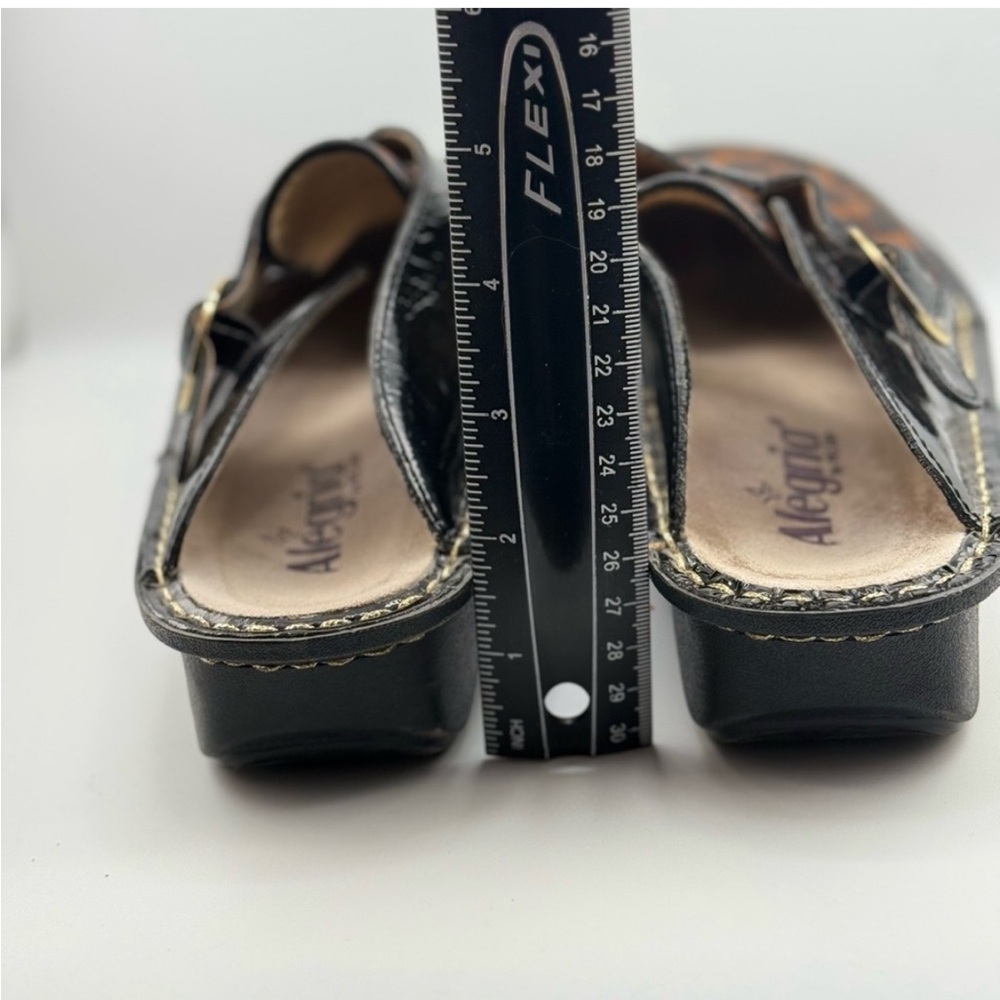 Alegria Leopard Print  with Black Trim Mary Jane Comfort Shoe. Size 38 (US 7.5-8 - Picture 4 of 6